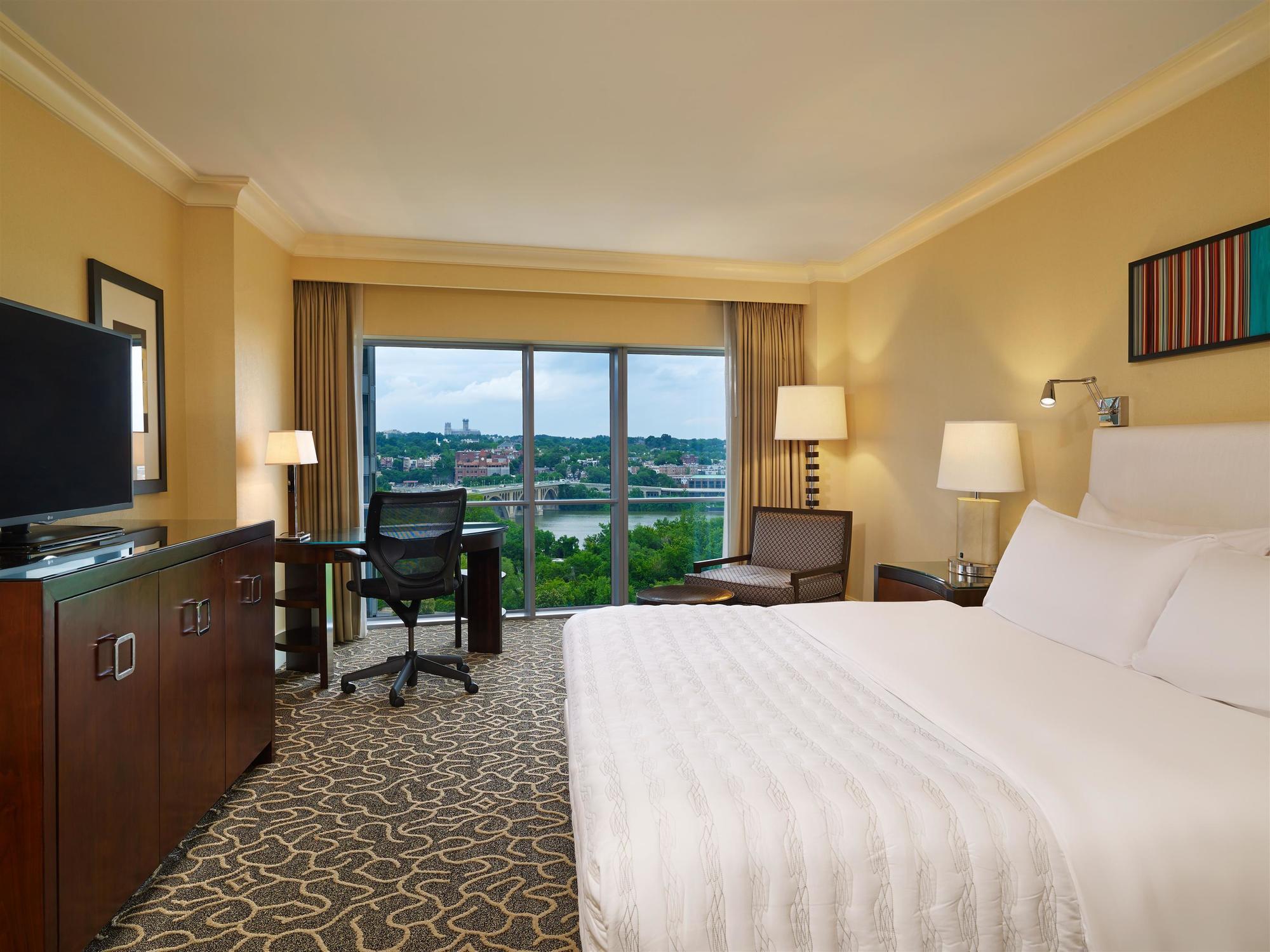 Le Meridien Arlington Exterior photo